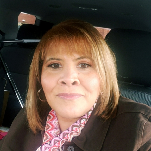 Meet your Posher, Sharon - Picture 1 of 1